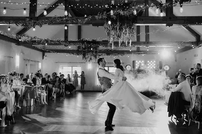 Karolina Widomska (Moczulska) - fotografia ślubna i modowa